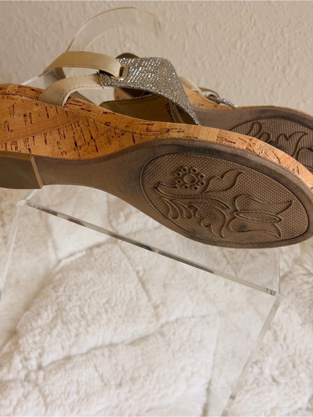 White Mountain Pink and Silver Glitter Cork Wedge Thong Sandals - Picture 5 of 9